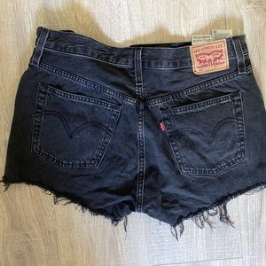 black levi shorts